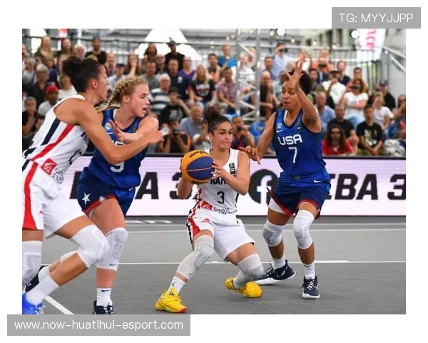 足球评论员直播唱歌跑调！粉丝笑疯