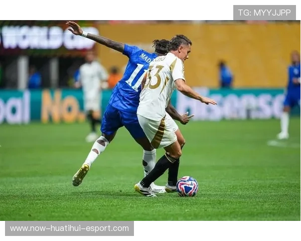 切尔西门将神扑连连，成为全场焦点，切尔西门将进球